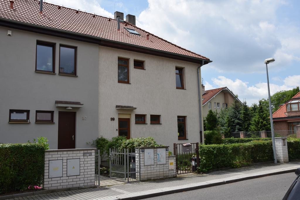 Classical House In Prague 6 Exterior photo